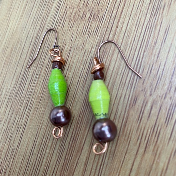 Handcrafted Stretch Recycled Paper Bead Jewelry - Picture 5 of 7